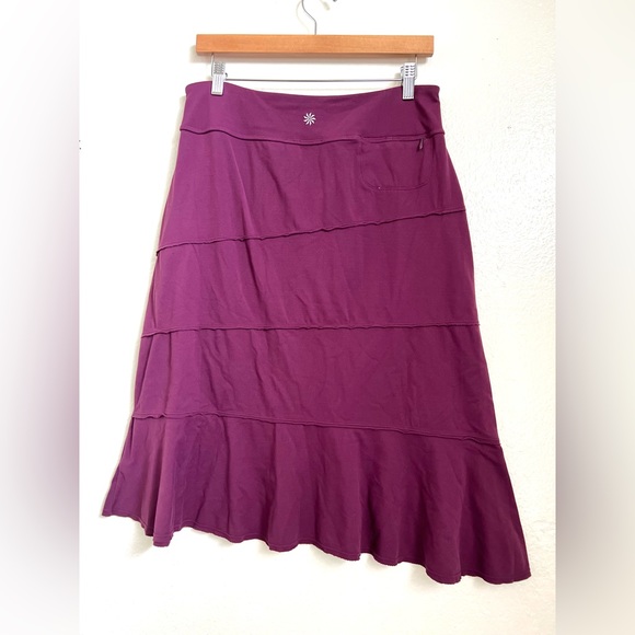 Athleta Crescendo Skirt Asymmetrical
Tiered Maroon - Picture 2 of 6